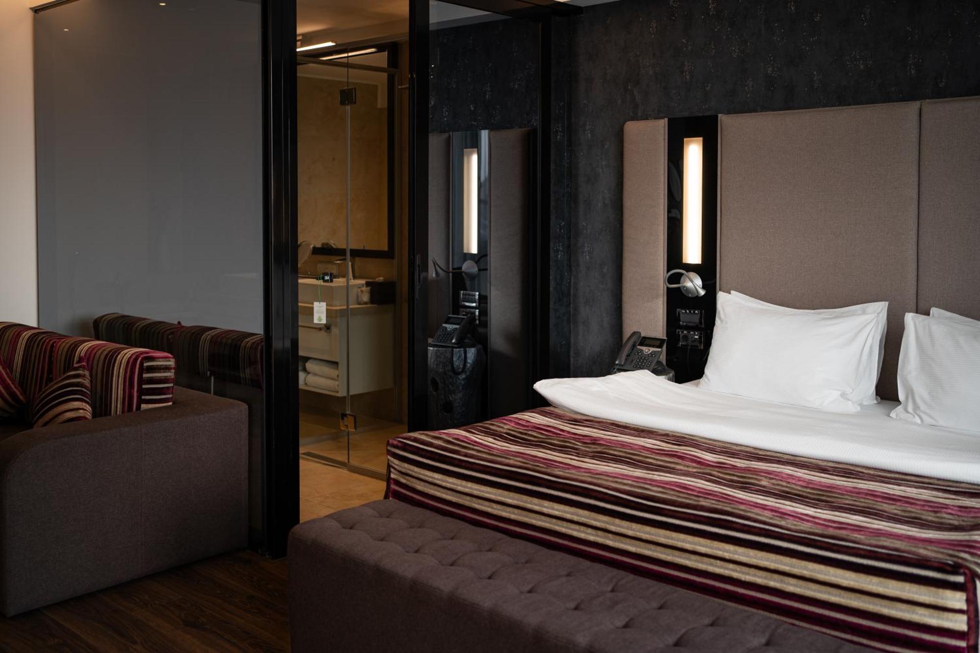 11 Mirrors Design Hotel Kiev Luaran gambar